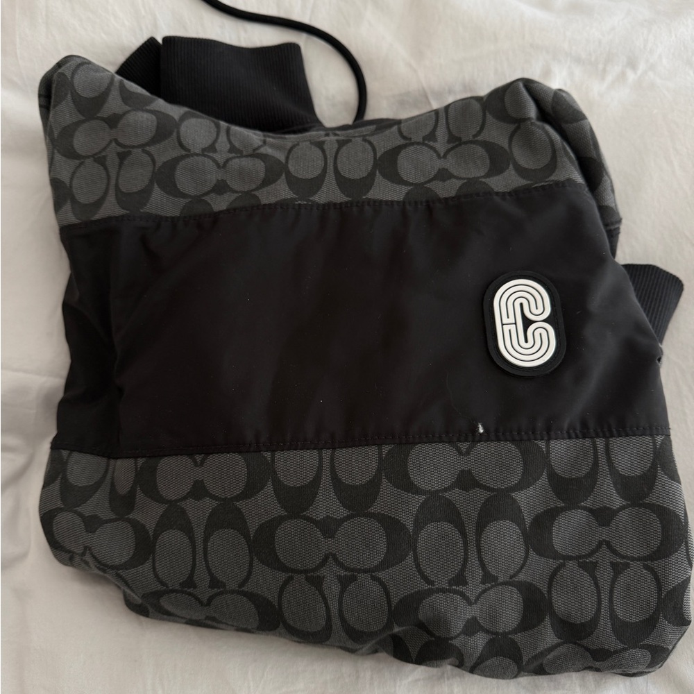 Coach Men's Sweater in Charcoal and Black